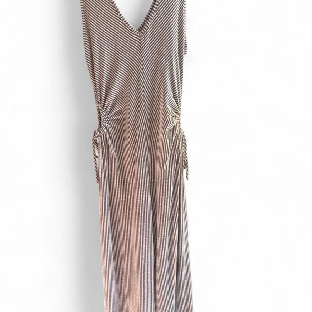 Caution-to-the-wind Women's Brown and White V-Neck Sleeveless Jumpsuit
